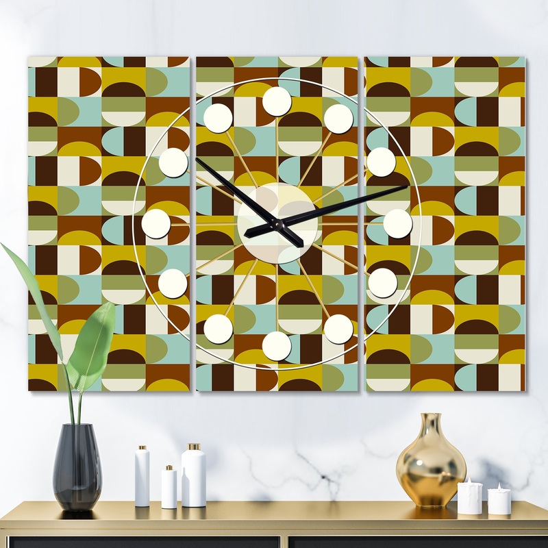 Retro Polka Dots I - Oversized Mid-Century wall clock - 3 Panels